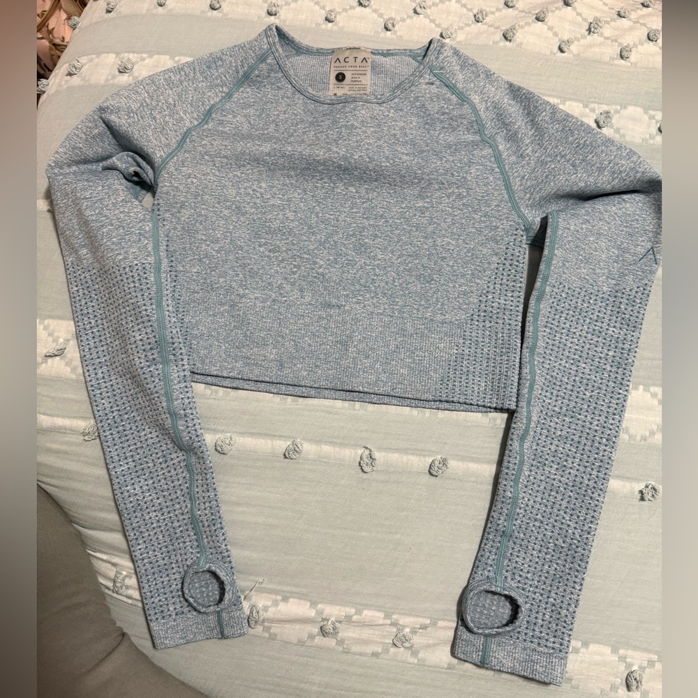 ACTA Women's Light Blue Seamless Long Sleeve Crop Top